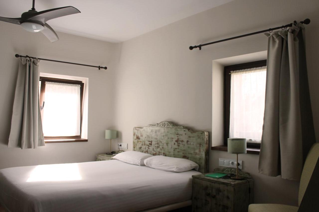 Los Corrales De Soto Hotel Soto del Real Ngoại thất bức ảnh